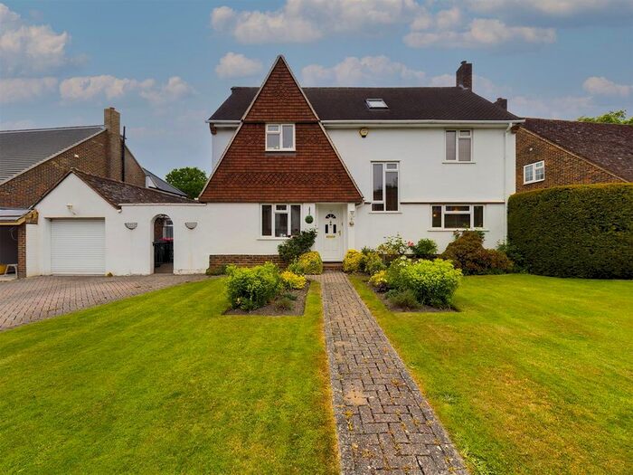 5 Bedroom Detached House To Rent In Orde Close, Crawley, RH10