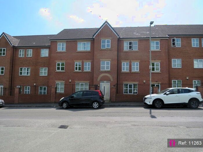 2 Bedroom Flat To Rent In Silchester Drive, Manchester, M40