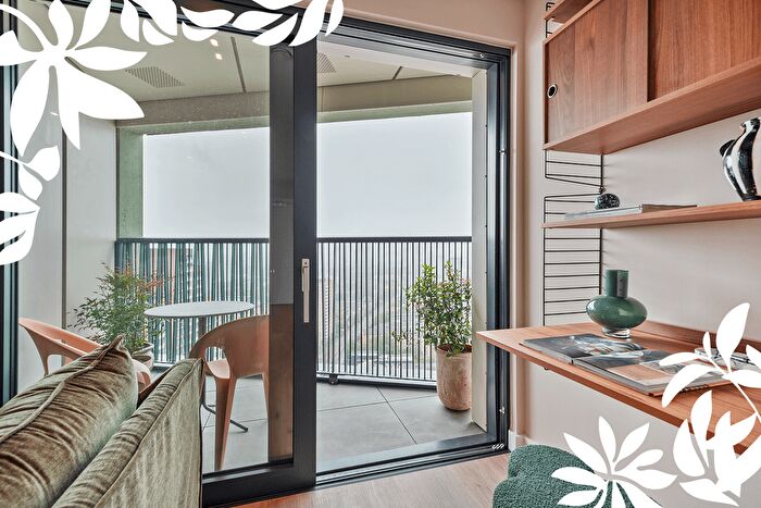 2 Bedroom Flat To Rent In Riverstone Heights, Reed Avenue, London, E3