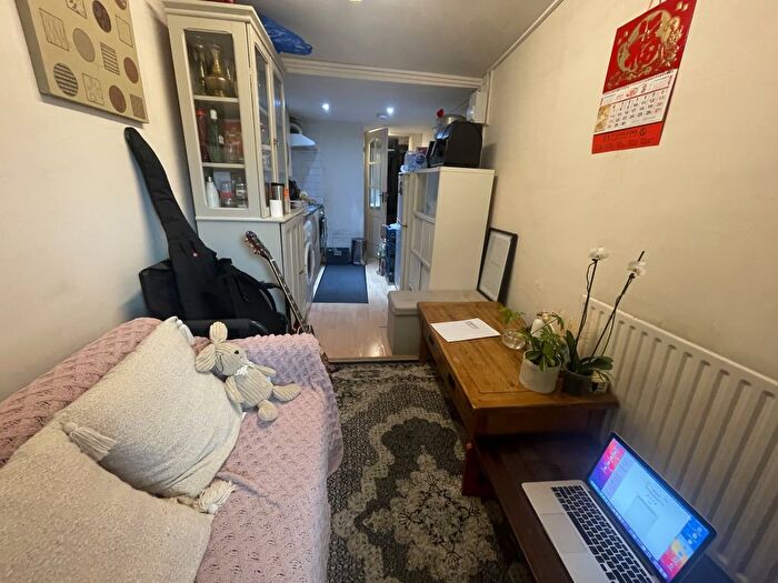 1 Bedroom Studio To Rent In Westwood Avenue, Harrow, HA2