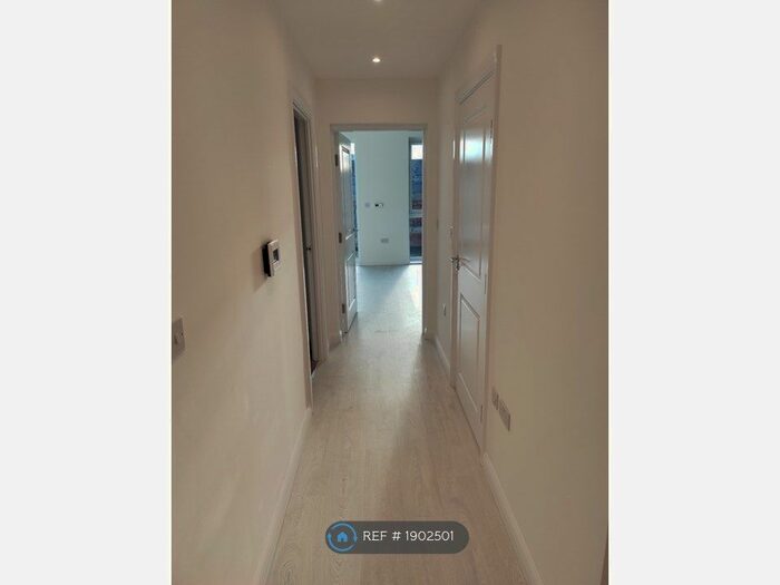 2 Bedroom Flat To Rent In Brewers Square, Dartford, DA1