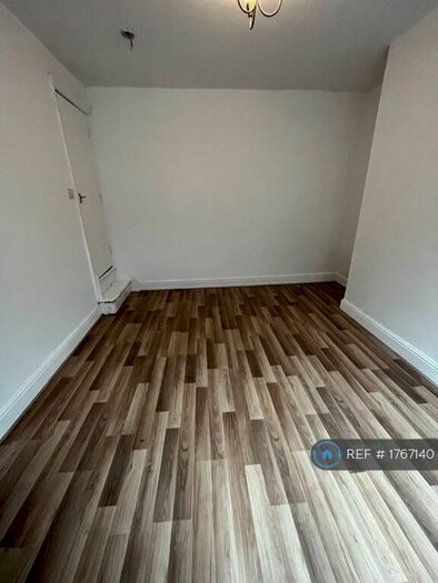 3 Bedroom Terraced House To Rent In East Park Place, Leeds, LS9