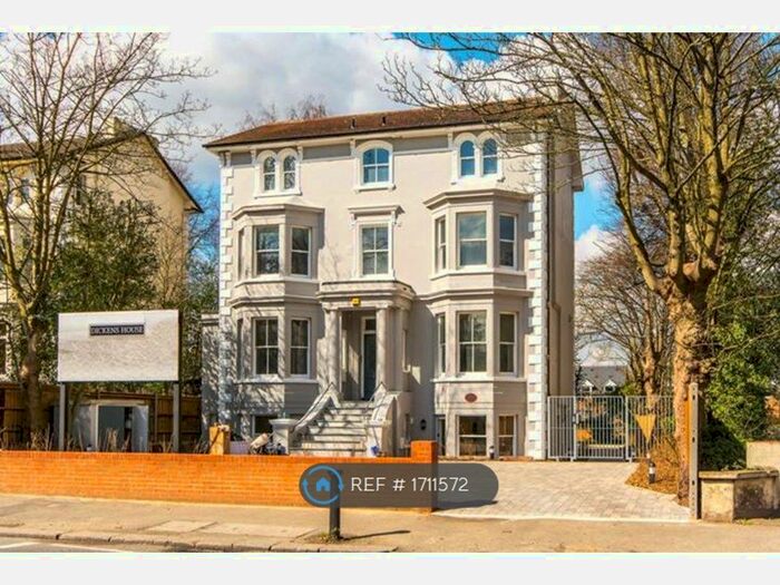 2 Bedroom Flat To Rent In Church Road, London, SE19