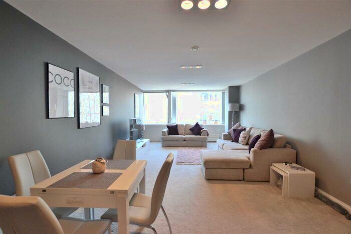 1 Bedroom Apartment To Rent In One Park West, The Strand, L1