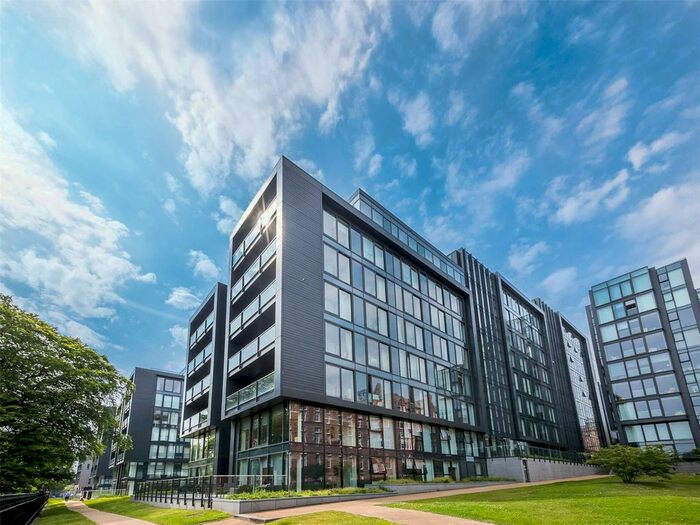 1 Bedroom Flat To Rent In Simpson Loan, Edinburgh, Midlothian, EH3