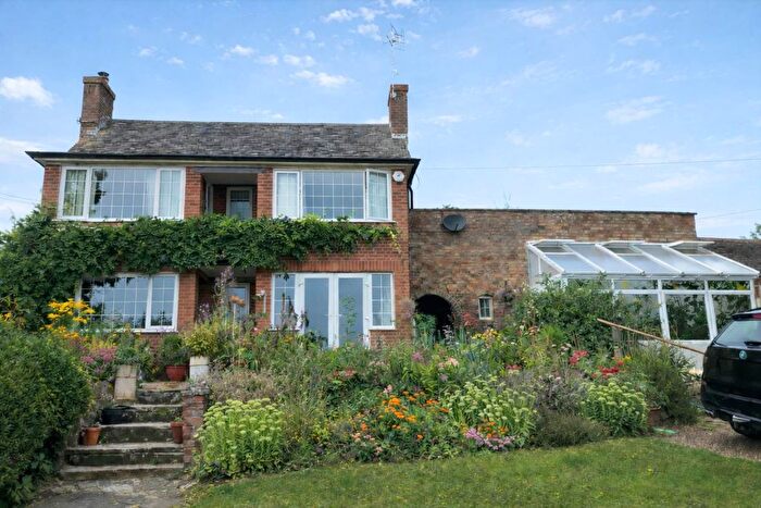 5 Bedroom Detached House For Sale In Upton Road, Defford, Worcestershire, WR8