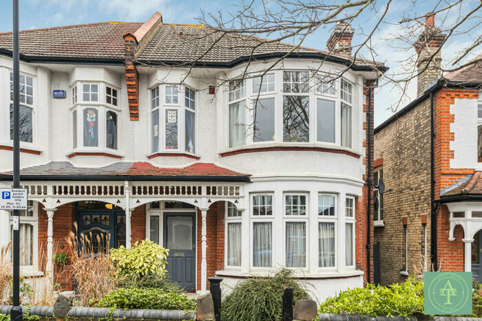 2 Bedroom Flat To Rent In Arlow Road, N21