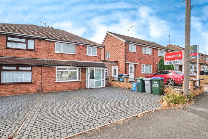 3 Bedroom Semi-detached House For Sale In Appleton Avenue, Birmingham, B43