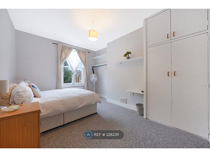 1 Bedroom Flat To Rent In Maida Vale, Jw, W9
