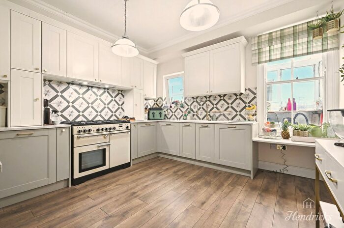 5 Bedroom Semi-Detached House For Sale In Argyll Road, Westcliff-On-Sea, SS0