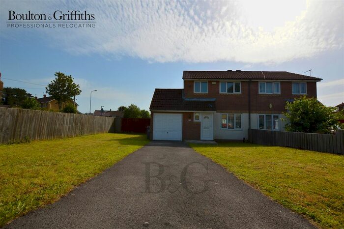 3 Bedroom Detached House To Rent In Laureate Close, Llanrumney, Cardiff, CF3