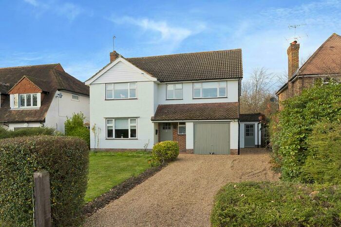 4 Bedroom Detached House To Rent In Cobham, KT11
