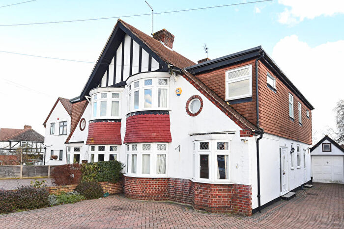 4 Bedroom House To Rent In Nightingale Road, Petts Wood, BR5