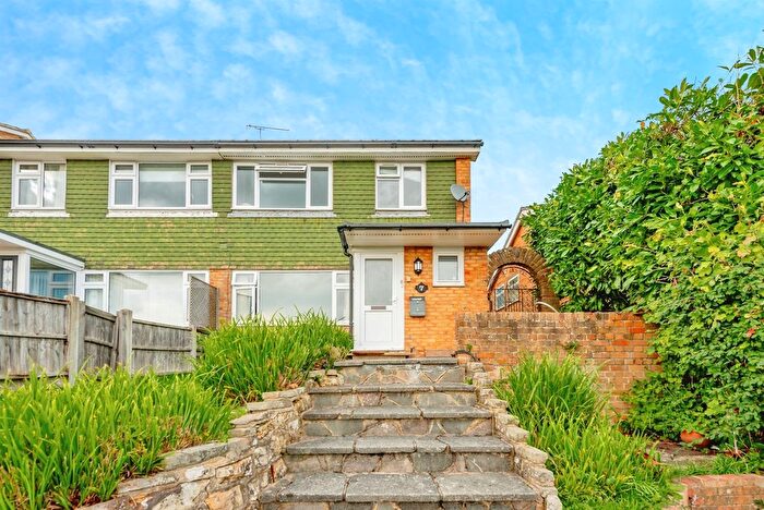 3 Bedroom Semi-Detached House For Sale In Willow Ridge, Turners Hill, Crawley, RH10