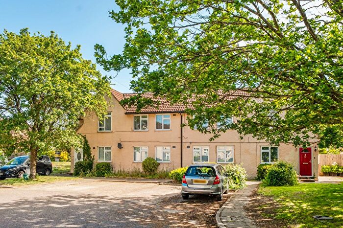 1 Bedroom Flat For Sale In Northwood Road, Harefield, UB9