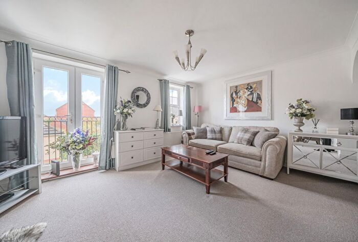 4 Bedroom End Terrace House For Sale In Britannia Close, Winterbourne, Bristol, Gloucestershire, BS36