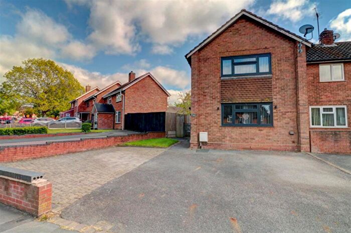 2 Bedroom Town House For Sale In Wingfield Road, Coleshill, B46