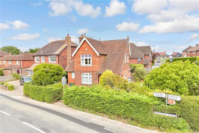 2 Bedroom Detached House For Sale In Brenchley Road, Horsmonden, Tonbridge, Kent, TN12