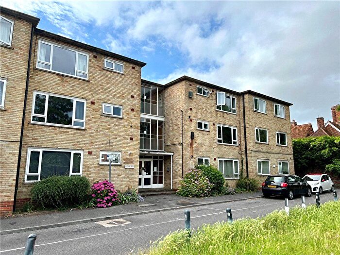 2 Bedroom Flat To Rent In Barton Place, London Road, Guildford, Surrey, GU4