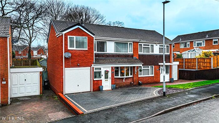 3 Bedroom Semi Detached House For Sale In Napier, Tamworth, Staffordshire, B77