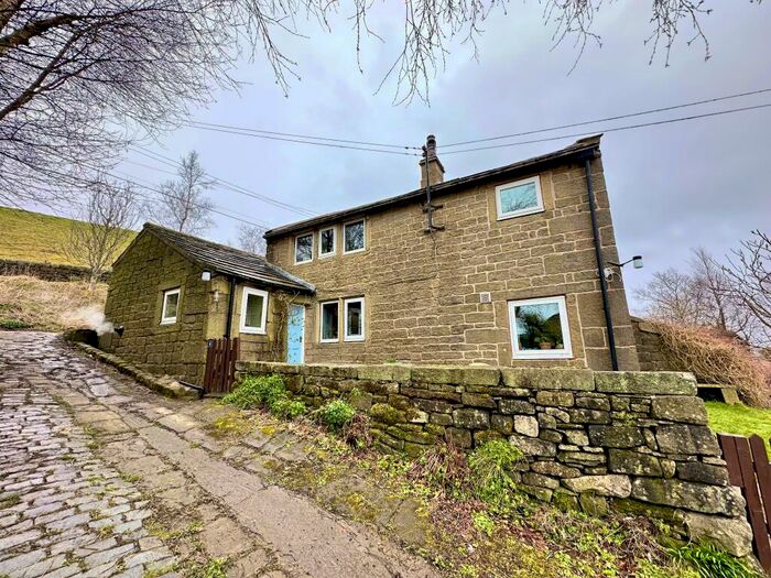 3 Bedroom Detached House For Sale In 'Spink House' Halstead Green, Hebden Bridge, HX7