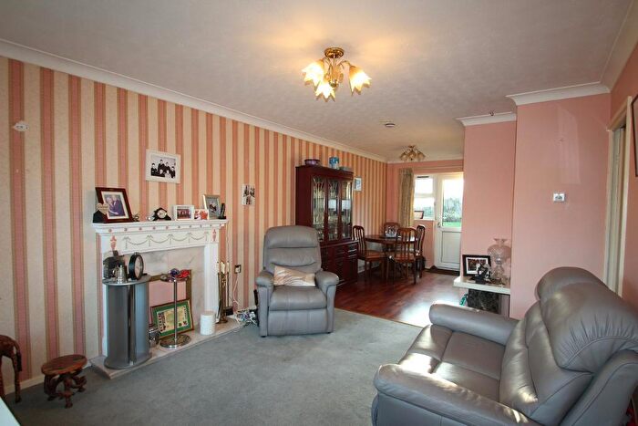 2 Bedroom End Of Terrace House For Sale In Germander Place, Conniburrow, Milton Keynes, Buckinghamshire, MK14