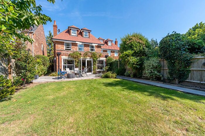 5 Bedroom Semi Detached House To Rent In The Avenue, Hampton, TW12