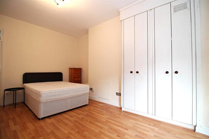 Studio To Rent In Evington Road, Off London Road, Leicester, LE2