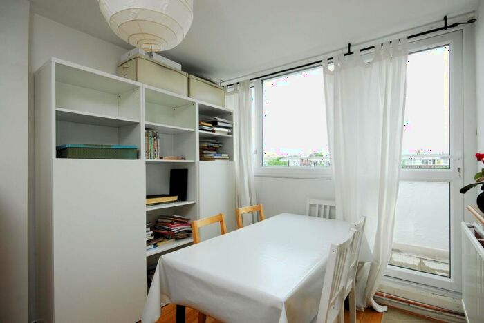 2 Bedroom Flat To Rent In Tregunter Road, Kensington, London, SW10