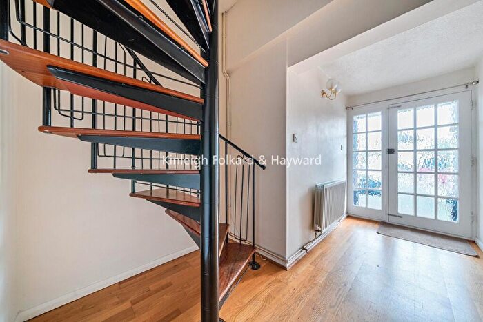 2 Bedroom Maisonette To Rent In Sevenoaks Road, Orpington, BR6