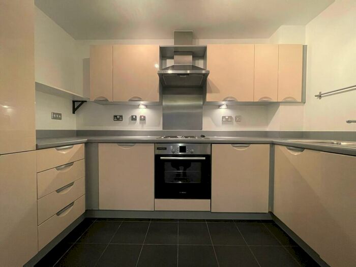 2 Bedroom Flat To Rent In Mason Way, Birmingham, B15