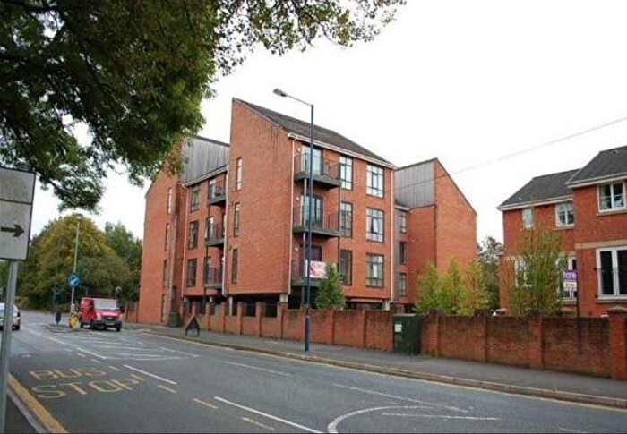 2 Bedroom Flat For Sale In Park View, Mossley Road, Ashton-Under-Lyne, OL6