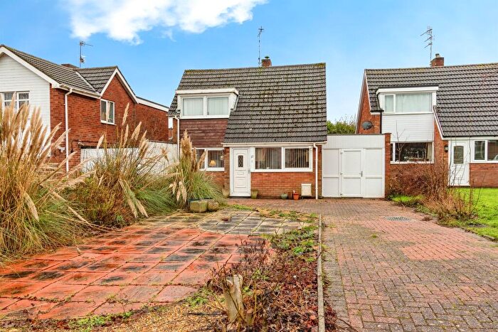 2 Bedroom Detached Bungalow For Sale In Darnford Close, Stafford, ST16