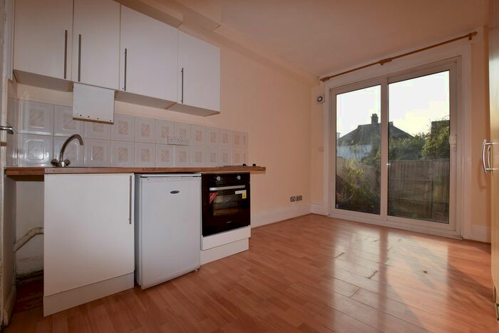 Studio To Rent In Leeside Crescent, London, NW11