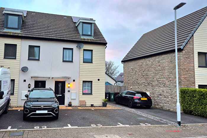 3 Bedroom Semi-Detached House To Rent In Watercolour Way, Plymouth, PL9
