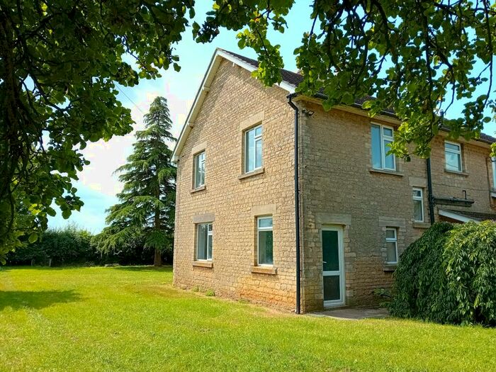 4 Bedroom Detached House To Rent In Long Lane, Brauncewell, NG34