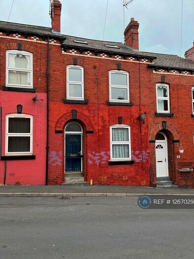 3 Bedroom Terraced House To Rent In Aviary Road, Leeds, LS12