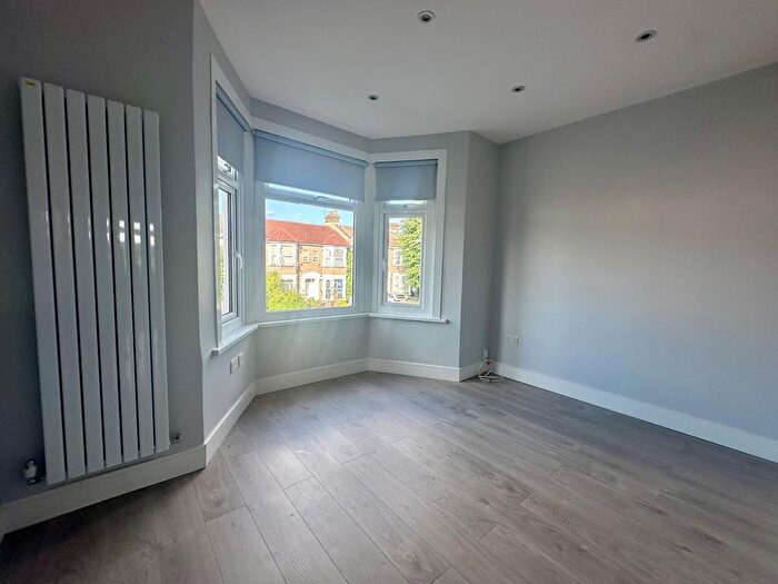 1 Bedroom Property To Rent In Selborne Road, Ilford, IG1