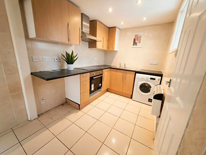 1 Bedroom Flat To Rent In Edwin Street, Gravesend, DA12