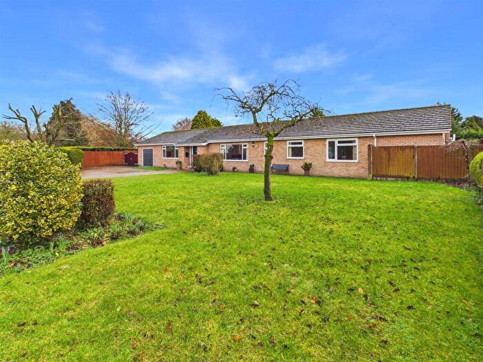 4 Bedroom Detached Bungalow For Sale In Dromana, Chapel Lane, Hemingby, Horncastle, LN9