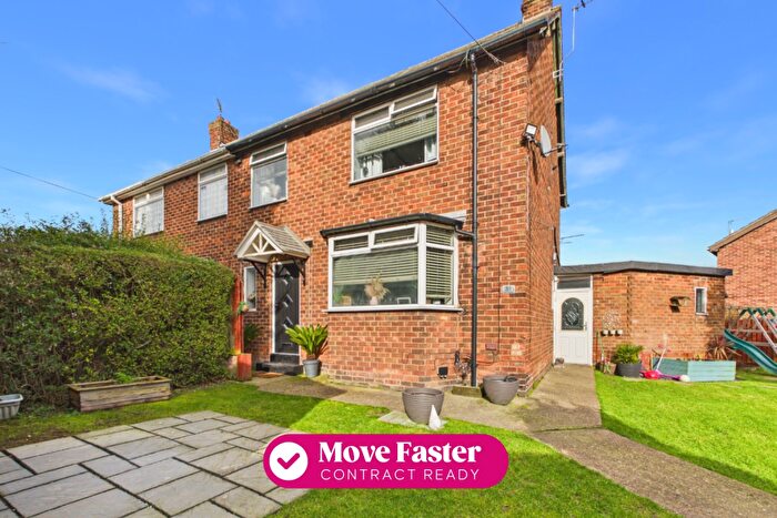 3 Bedroom Semi-Detached House For Sale In The Close, Cottingham, HU16