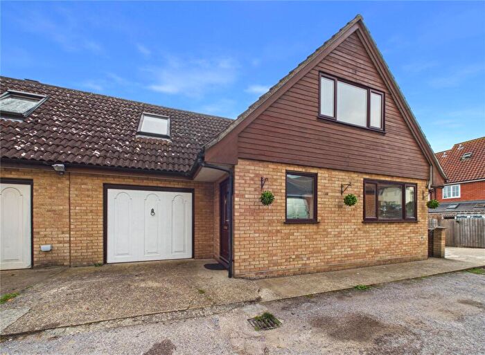 3 Bedroom Semi Detached House For Sale In Moulton Close, Sudbury, Suffolk, CO10