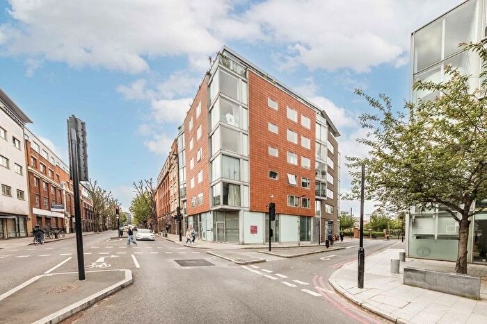 2 Bedroom Flat To Rent In Tower Bridge Road, London, SE1