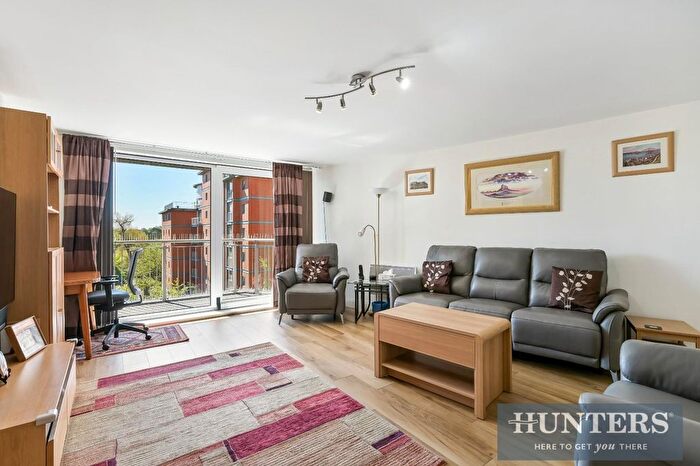 3 Bedroom Flat For Sale In Holland Gardens, Brentford, TW8