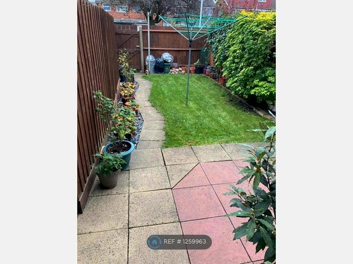 2 Bedroom Terraced House To Rent In Cleave Avenue, Hayes UB3