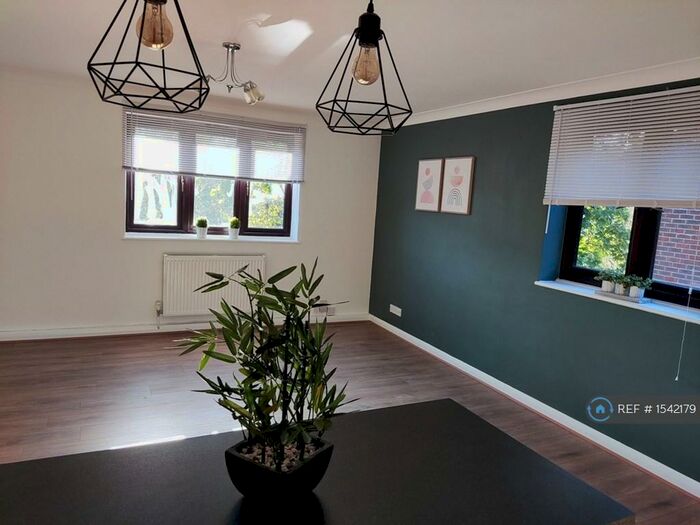 1 Bedroom Flat To Rent In Beech Court, Sutton, SM1