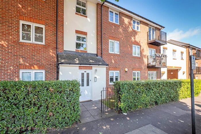 2 Bedroom Flat To Rent In Lind Road, Sutton, SM1
