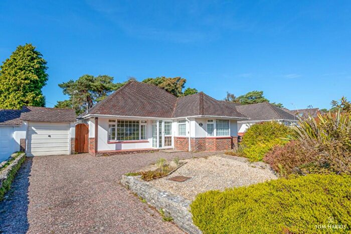 2 Bedroom Detached Bungalow For Sale In Hurstbourne Avenue, BH23