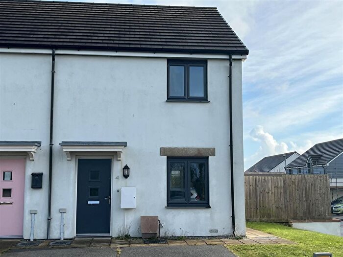 2 Bedroom End Terrace House For Sale In Roundhouse Way, Helston, TR13
