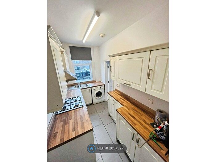 2 Bedroom Terraced House To Rent In Paisley Terrace, Leeds, LS12